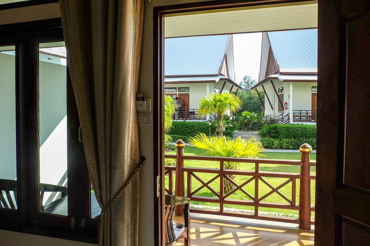 Bhu Tarn Koh Chang Resort&Spa Bagian luar foto