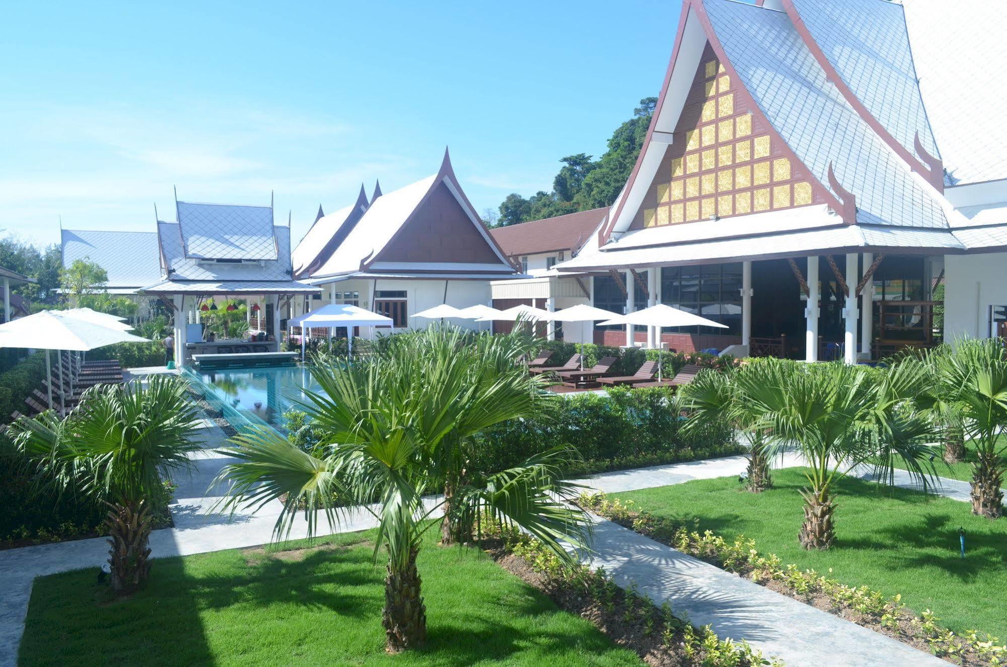 Bhu Tarn Koh Chang Resort&Spa Bagian luar foto