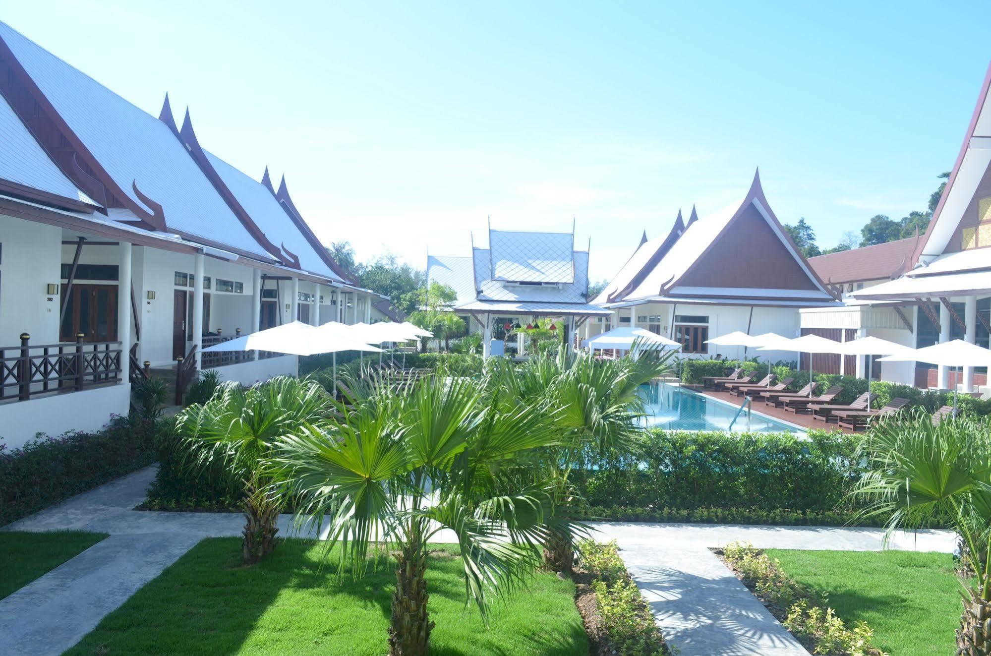Bhu Tarn Koh Chang Resort&Spa Bagian luar foto