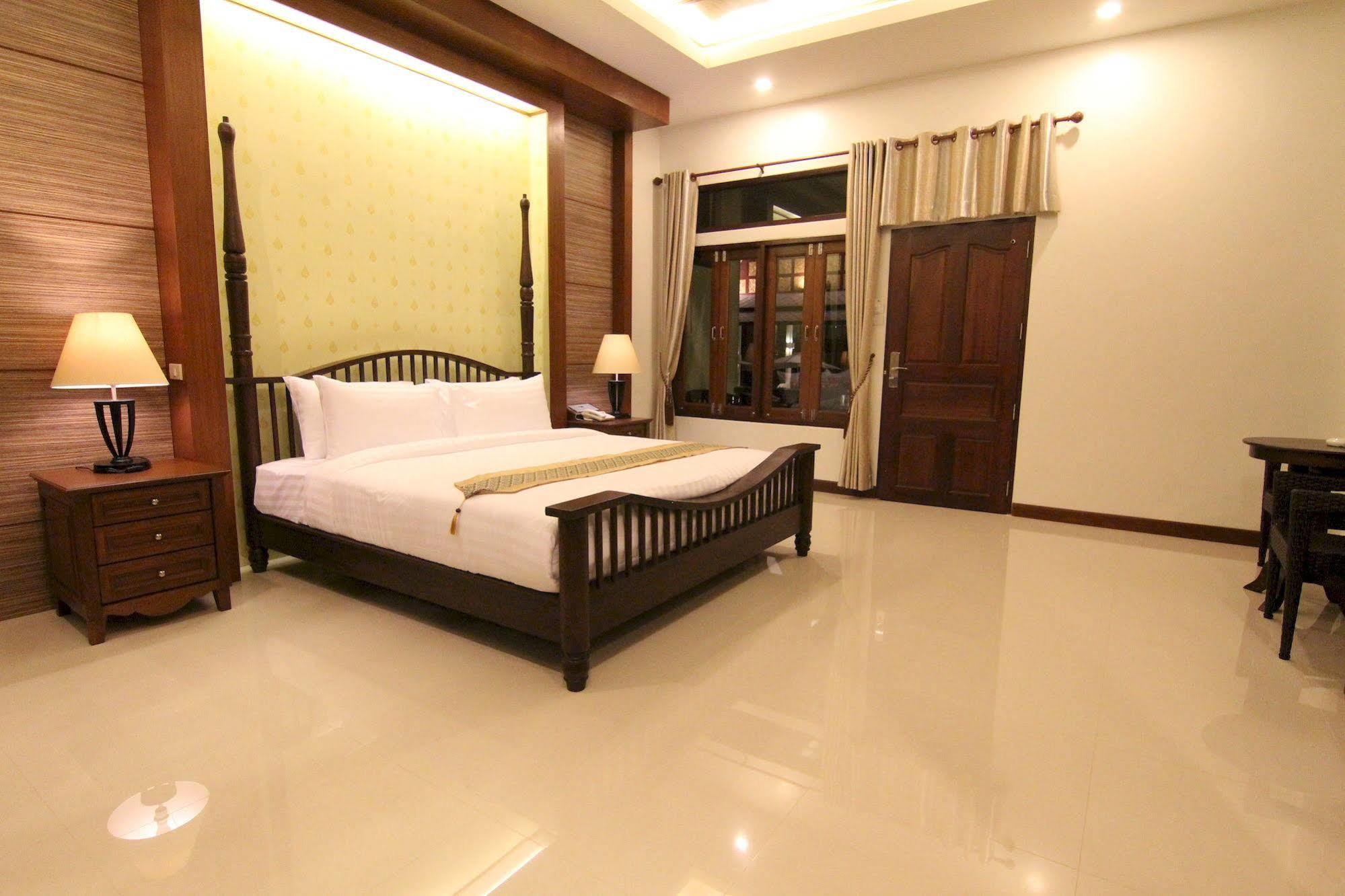 Bhu Tarn Koh Chang Resort&Spa Bagian luar foto