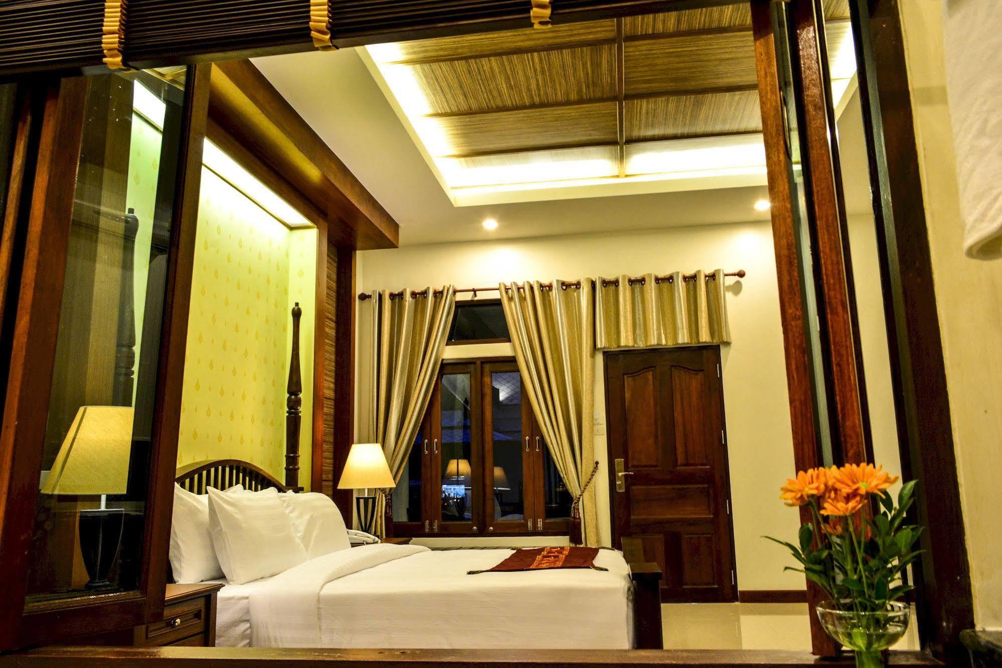 Bhu Tarn Koh Chang Resort&Spa Bagian luar foto