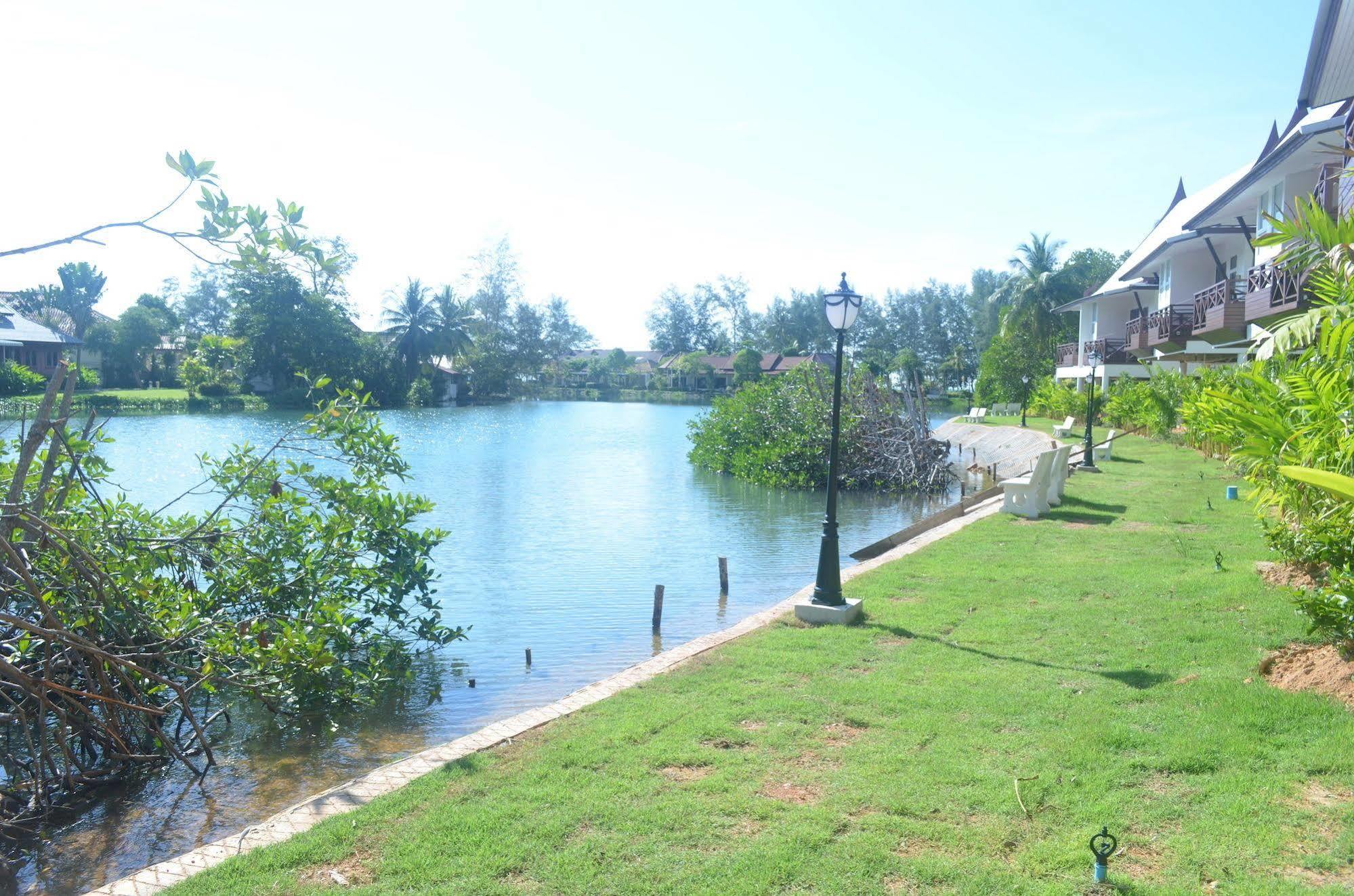 Bhu Tarn Koh Chang Resort&Spa Bagian luar foto